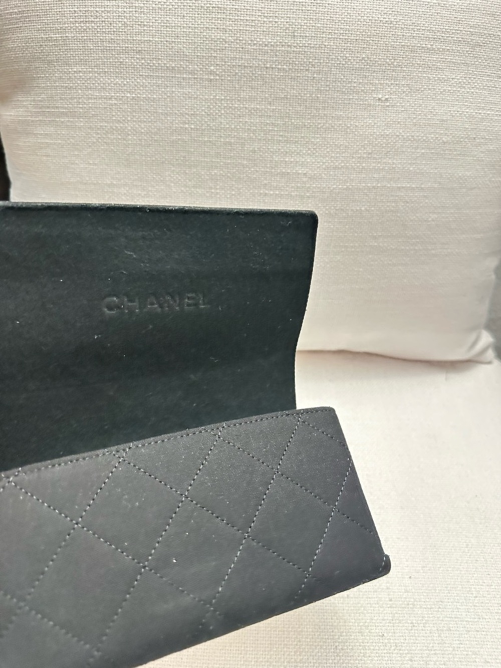 CHANEL Authentic Black Quilted Sunglass case - Picture 2 of 3